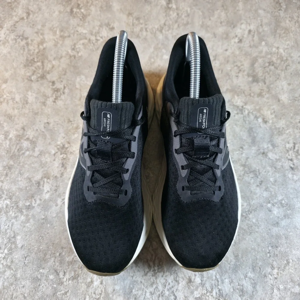 New Balance Fresh Foam Arishi V4 Womens Size 7 Black Running Shoes Sneakers